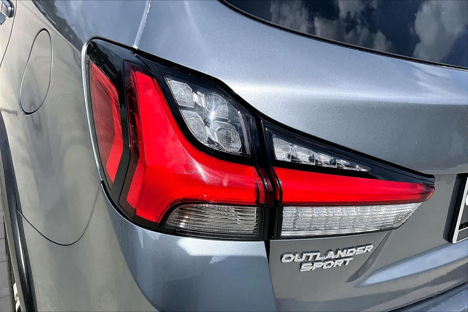 2024 Mitsubishi Outlander Sport photo 27 of 33