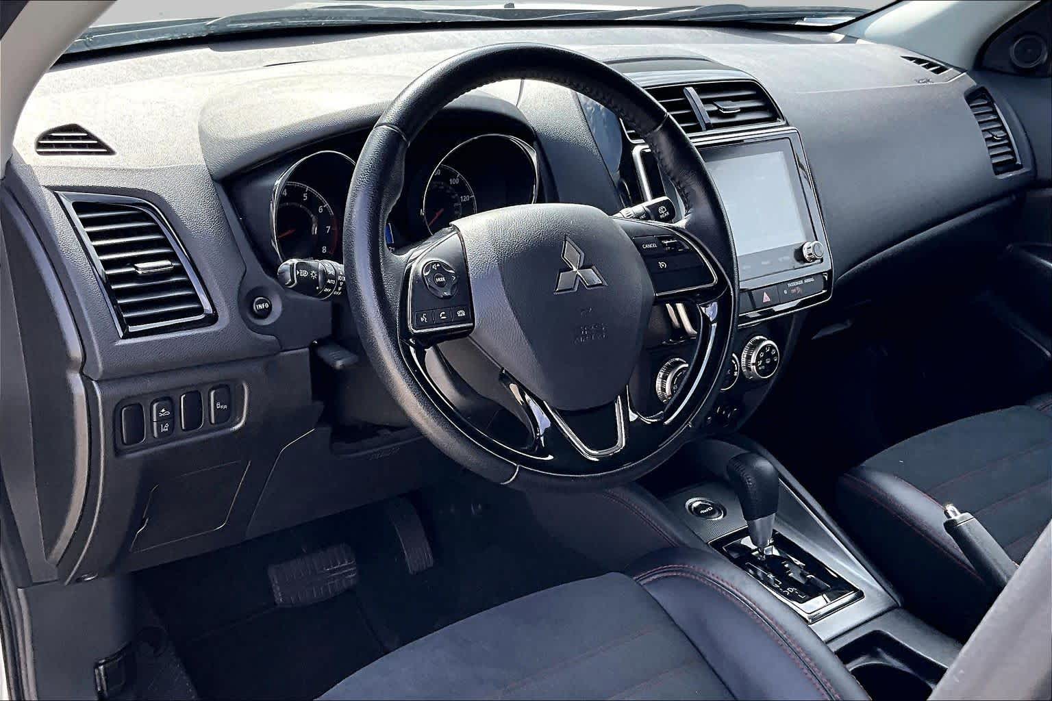 2024 Mitsubishi Outlander Sport photo 16 of 33