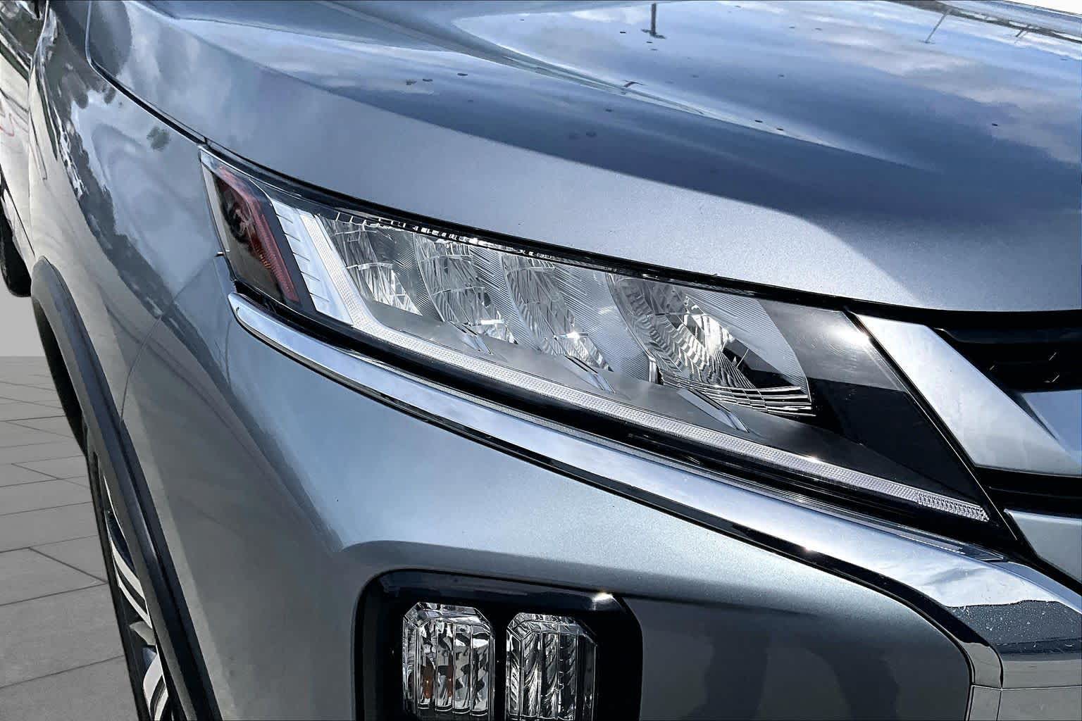 2024 Mitsubishi Outlander Sport photo 26 of 33