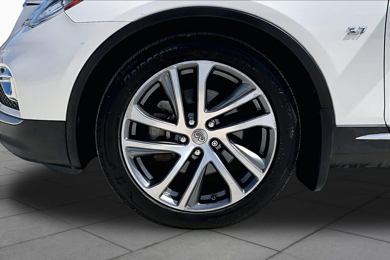 2017 INFINITI QX50  Majestic White at Group 1 Toyota Southwest