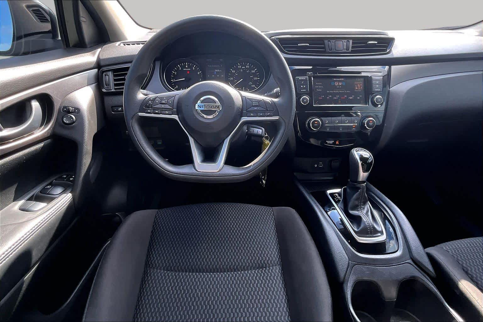 2020 Nissan Rogue Sport photo 6 of 29