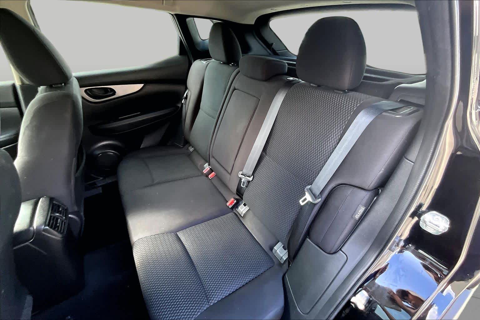 2020 Nissan Rogue Sport photo 17 of 29