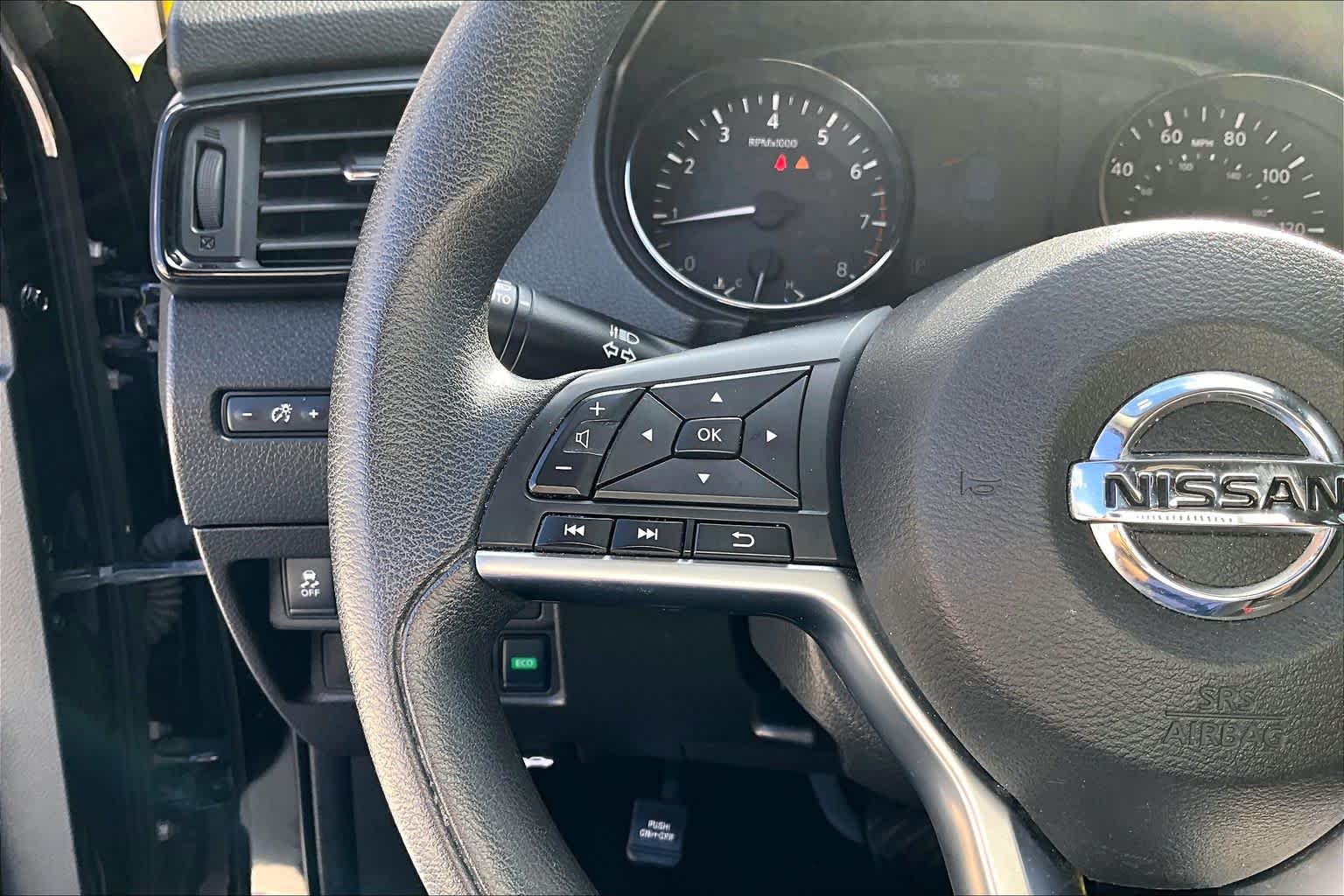 2020 Nissan Rogue Sport photo 21 of 29
