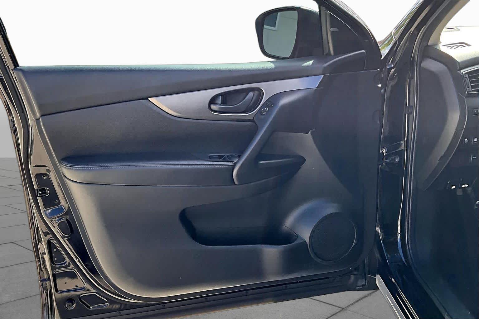 2020 Nissan Rogue Sport photo 19 of 29