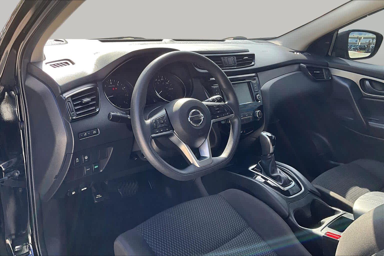 2020 Nissan Rogue Sport photo 15 of 29