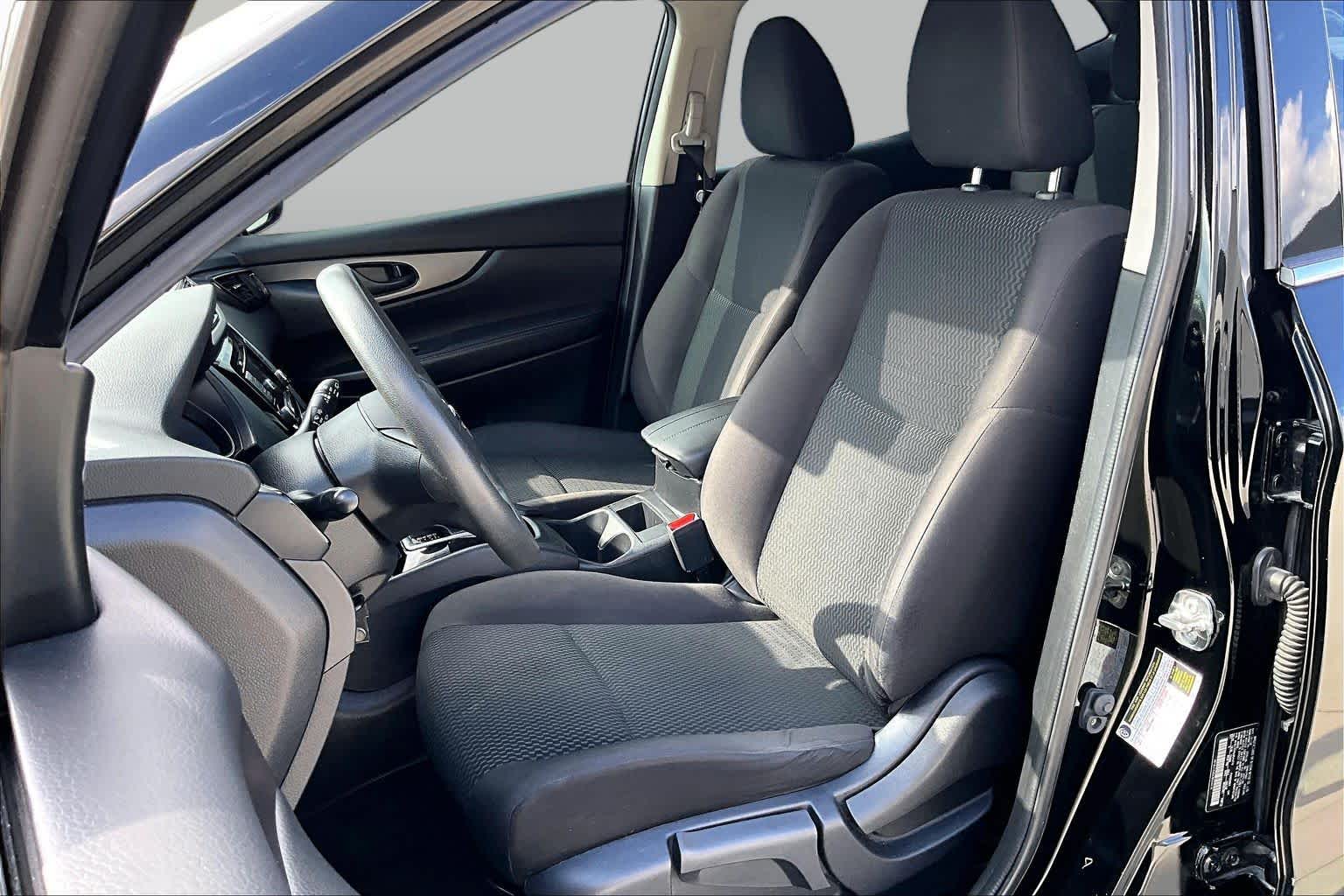 2020 Nissan Rogue Sport photo 8 of 29