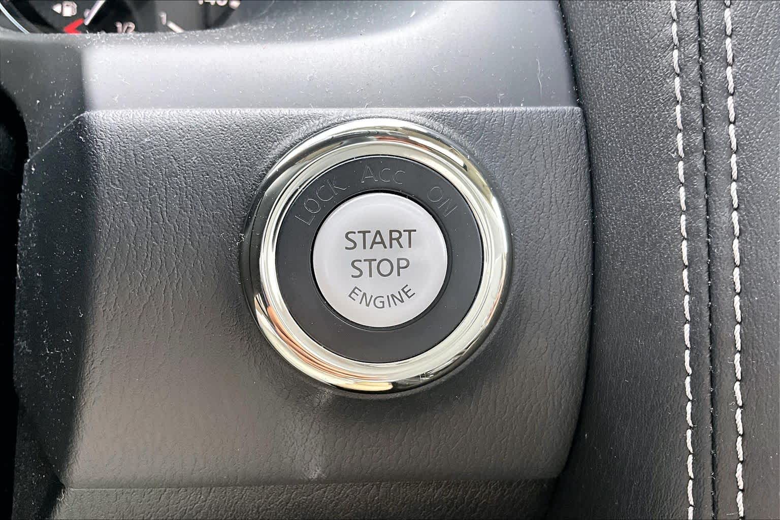 2023 Nissan Armada Platinum Aspen White Tricoat at AutoNation USA Katy