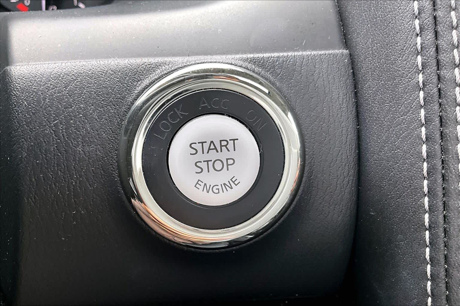 2022 INFINITI QX80 LUXE Liquid Platinum at Westside Kia