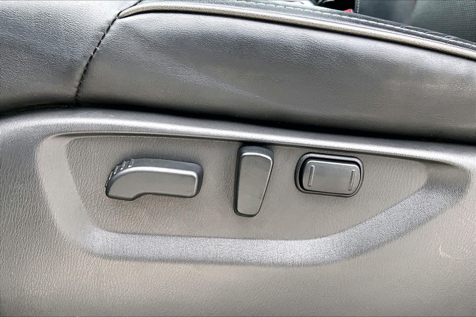 2022 INFINITI QX80 LUXE Liquid Platinum at Westside Kia