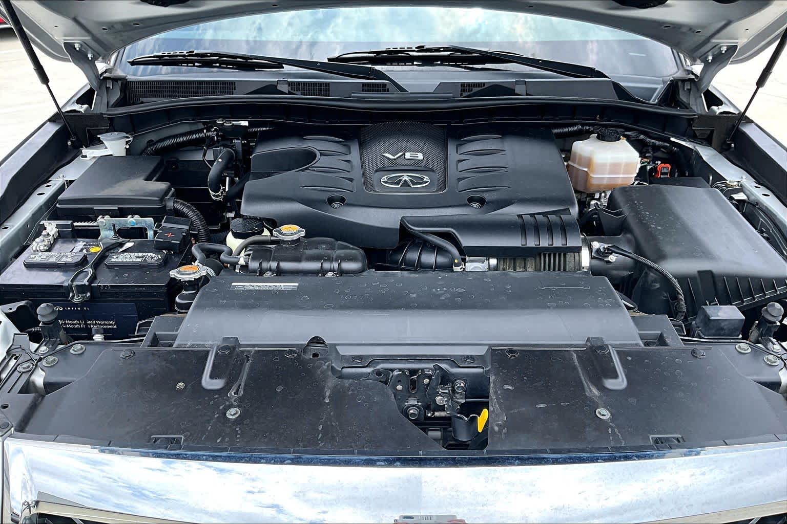 2022 INFINITI QX80 LUXE Liquid Platinum at Westside Kia