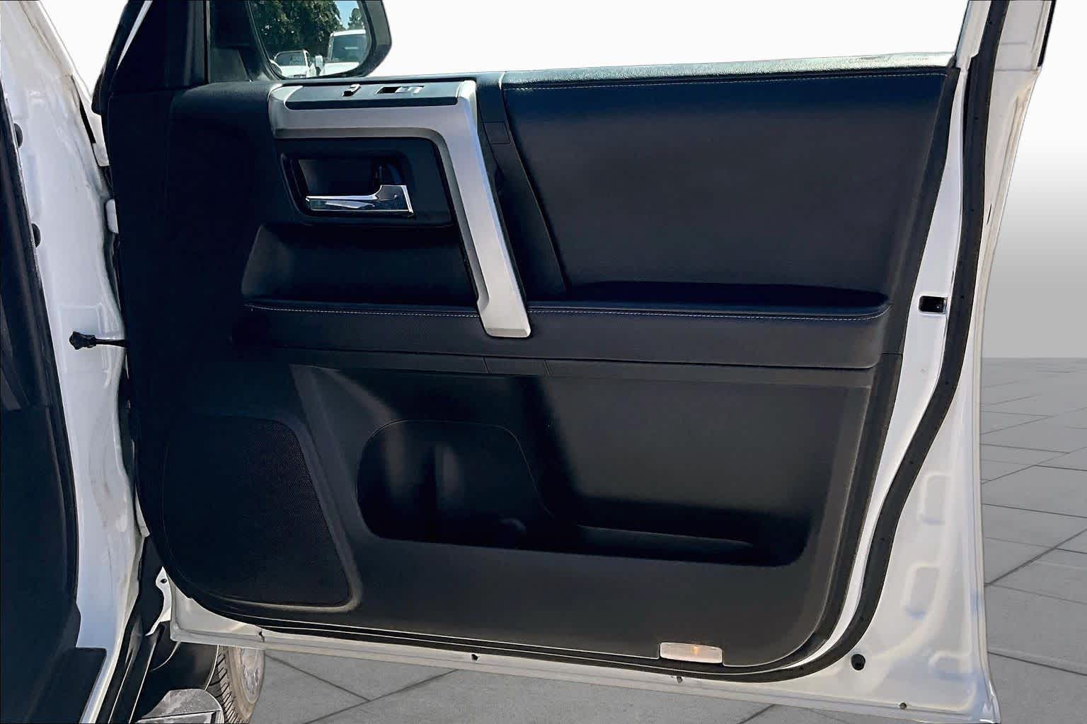 2017 Toyota 4Runner SR5 Super White at Honda of Clear Lake