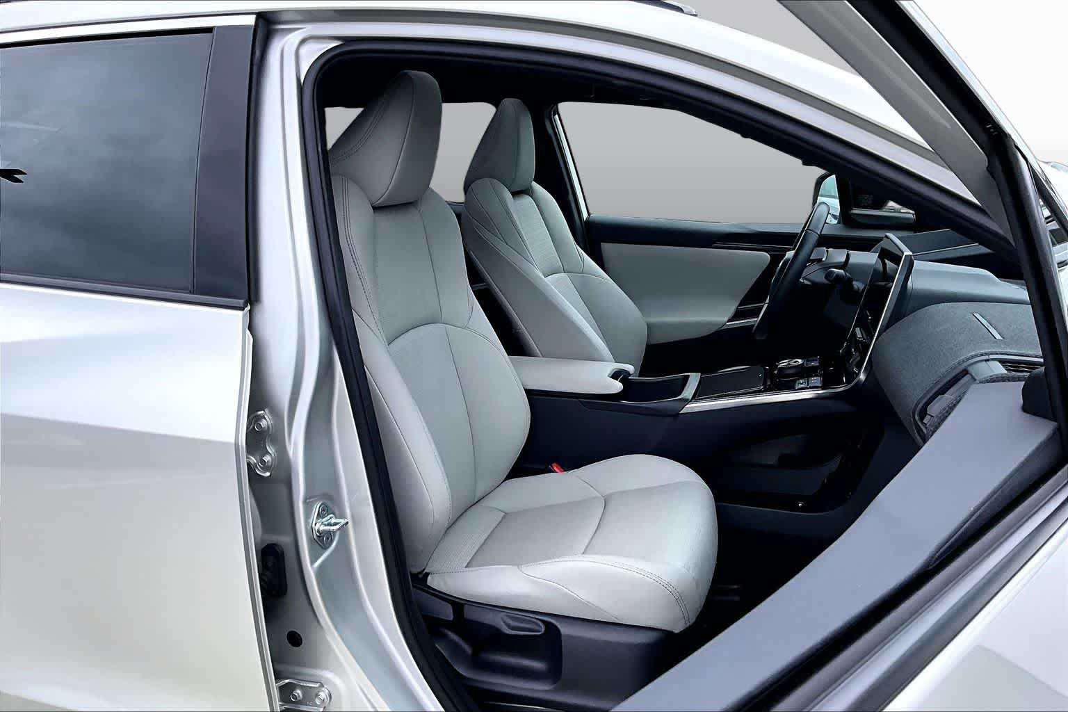 2023 Toyota bZ4X Limited - 7