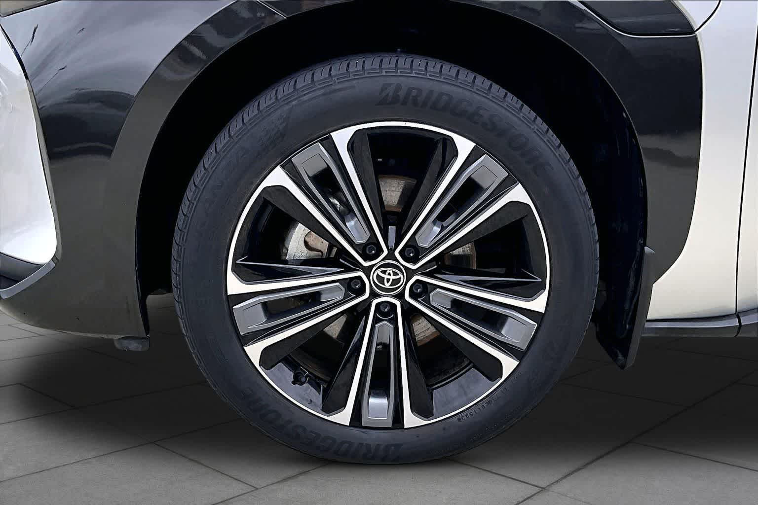 2023 Toyota bZ4X Limited - 9