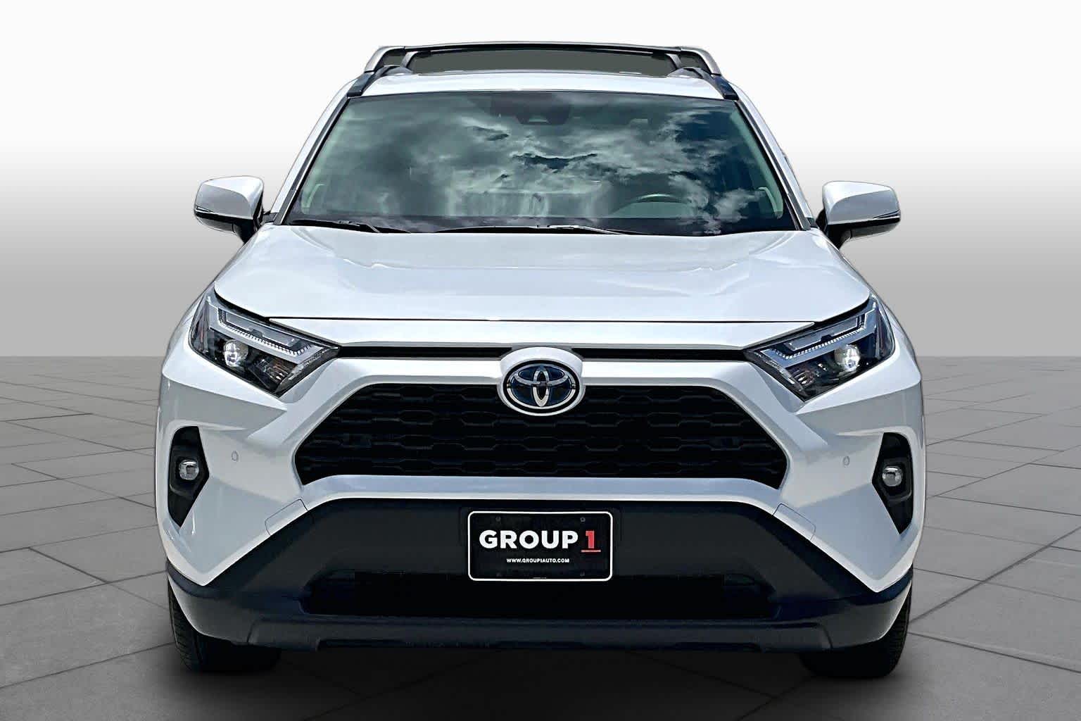 2024 Toyota RAV4 Hybrid XLE Premium - 3