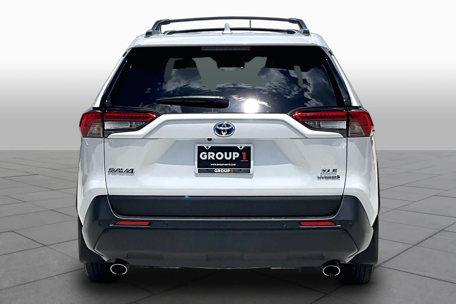 2024 Toyota RAV4 Hybrid XLE Premium - 4