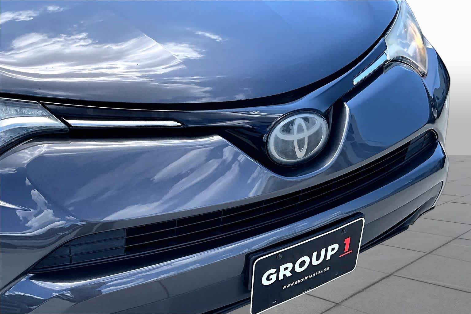 2018 Toyota RAV4 LE Magnetic Gray Metallic at HGreg Houston