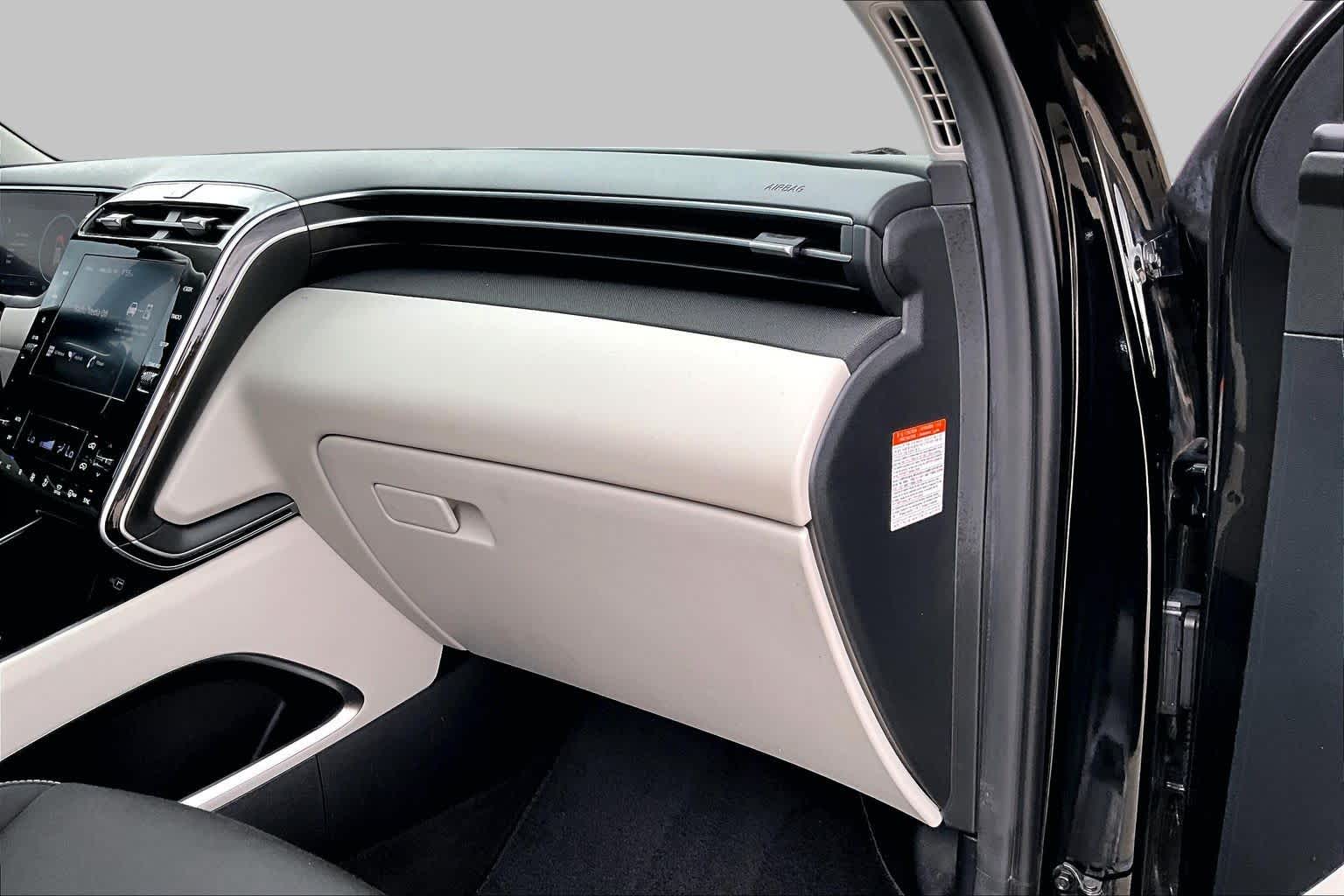2022 Hyundai Tucson Hybrid photo 17 of 32