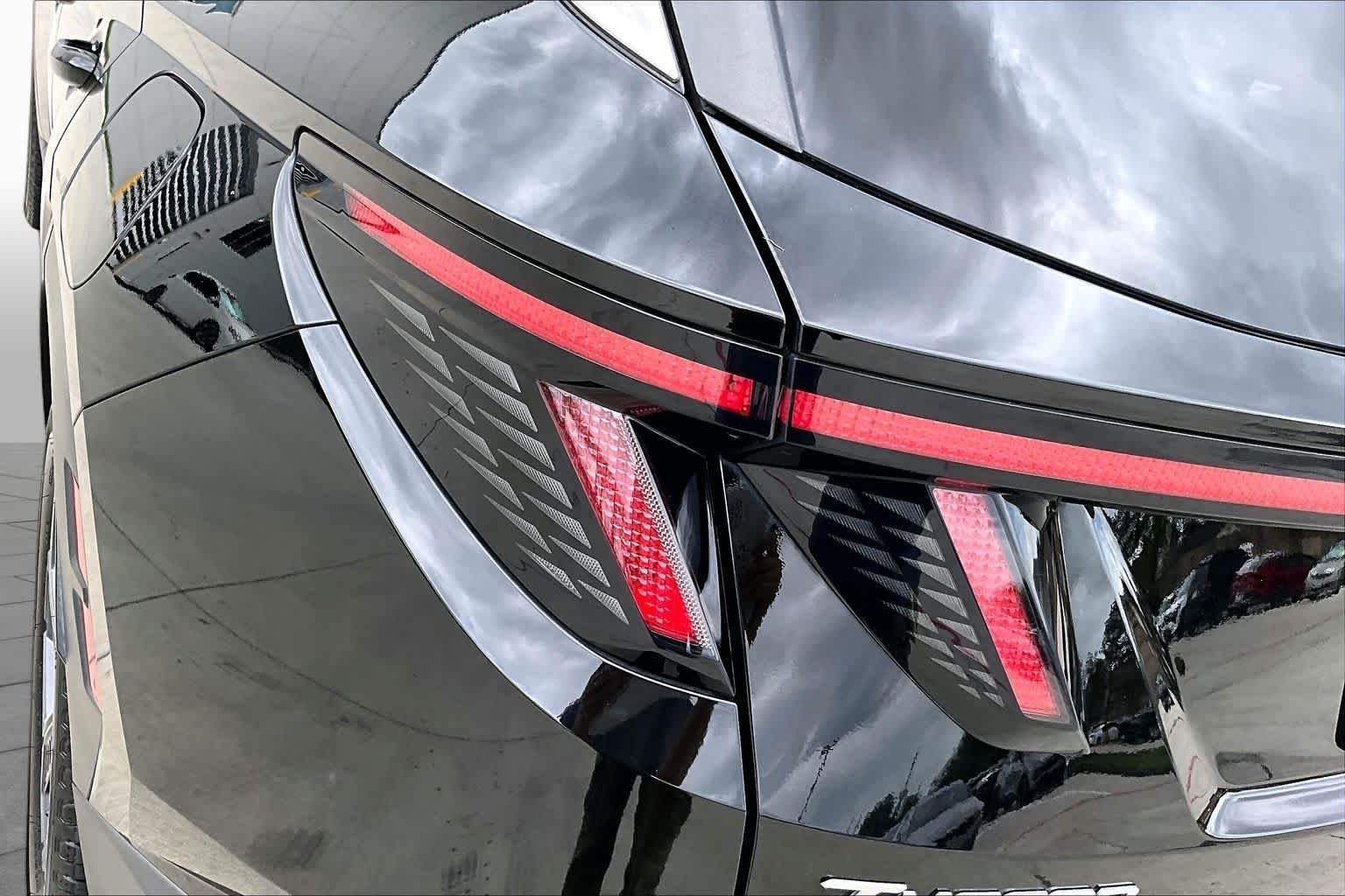 2022 Hyundai Tucson Hybrid photo 27 of 32