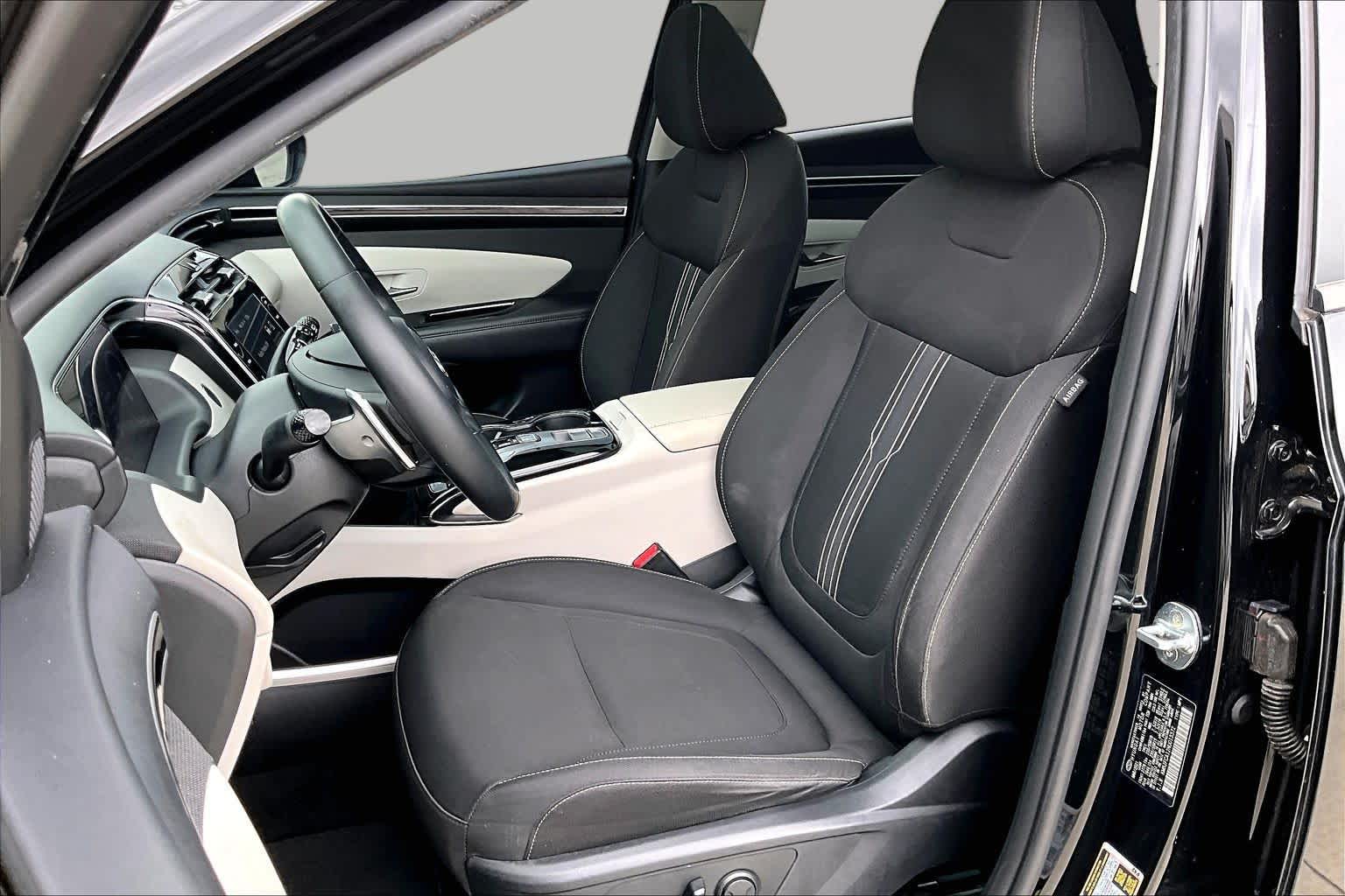 2022 Hyundai Tucson Hybrid photo 8 of 32