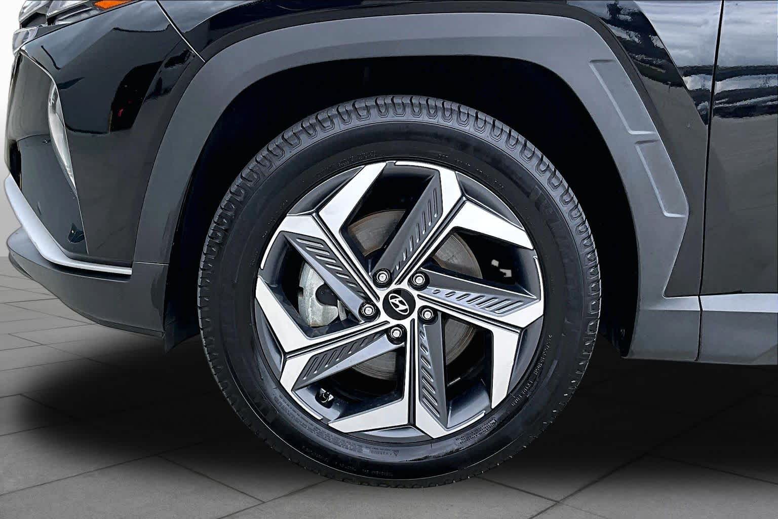 2022 Hyundai Tucson Hybrid photo 10 of 32