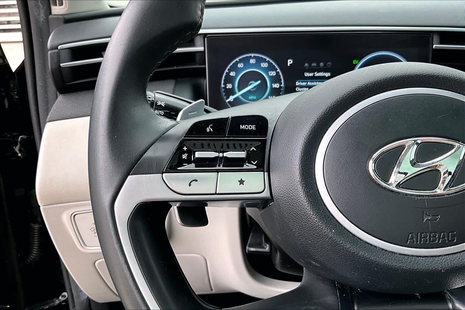 2022 Hyundai Tucson Hybrid photo 22 of 32