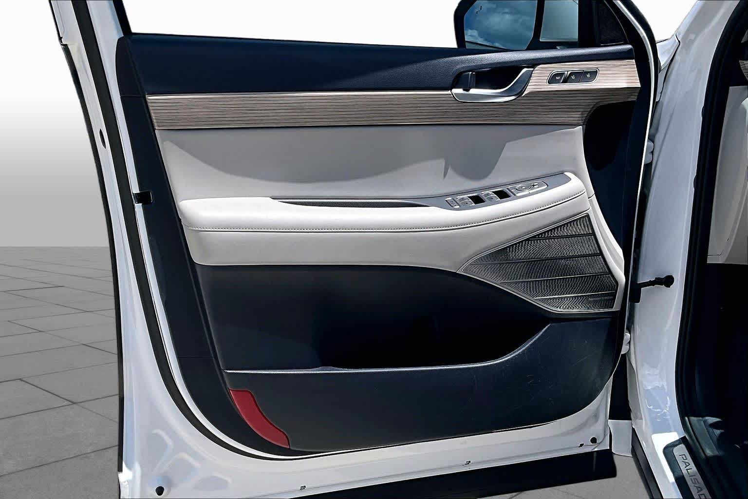 2021 Hyundai Palisade Limited Hyper White at Baytown Ford
