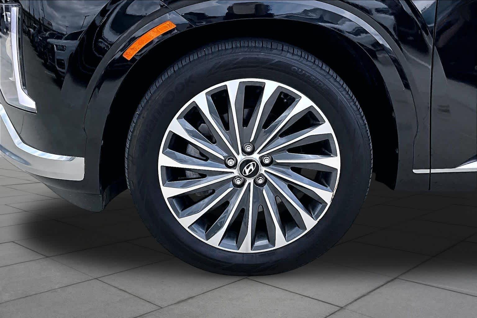 2024 Hyundai Palisade Calligraphy Abyss Black Pearl at Tomball Chrysler Dodge Jeep Ram