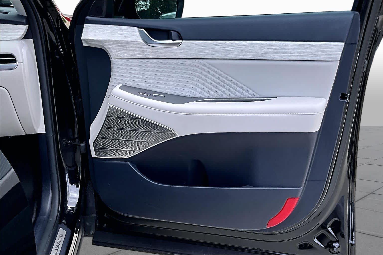 2024 Hyundai Palisade Calligraphy Abyss Black Pearl at Tomball Chrysler Dodge Jeep Ram