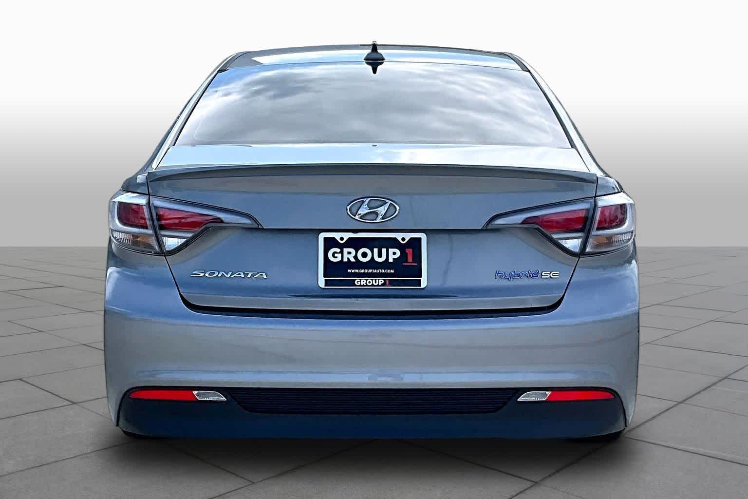 2017 Hyundai Sonata Hybrid photo 5 of 31
