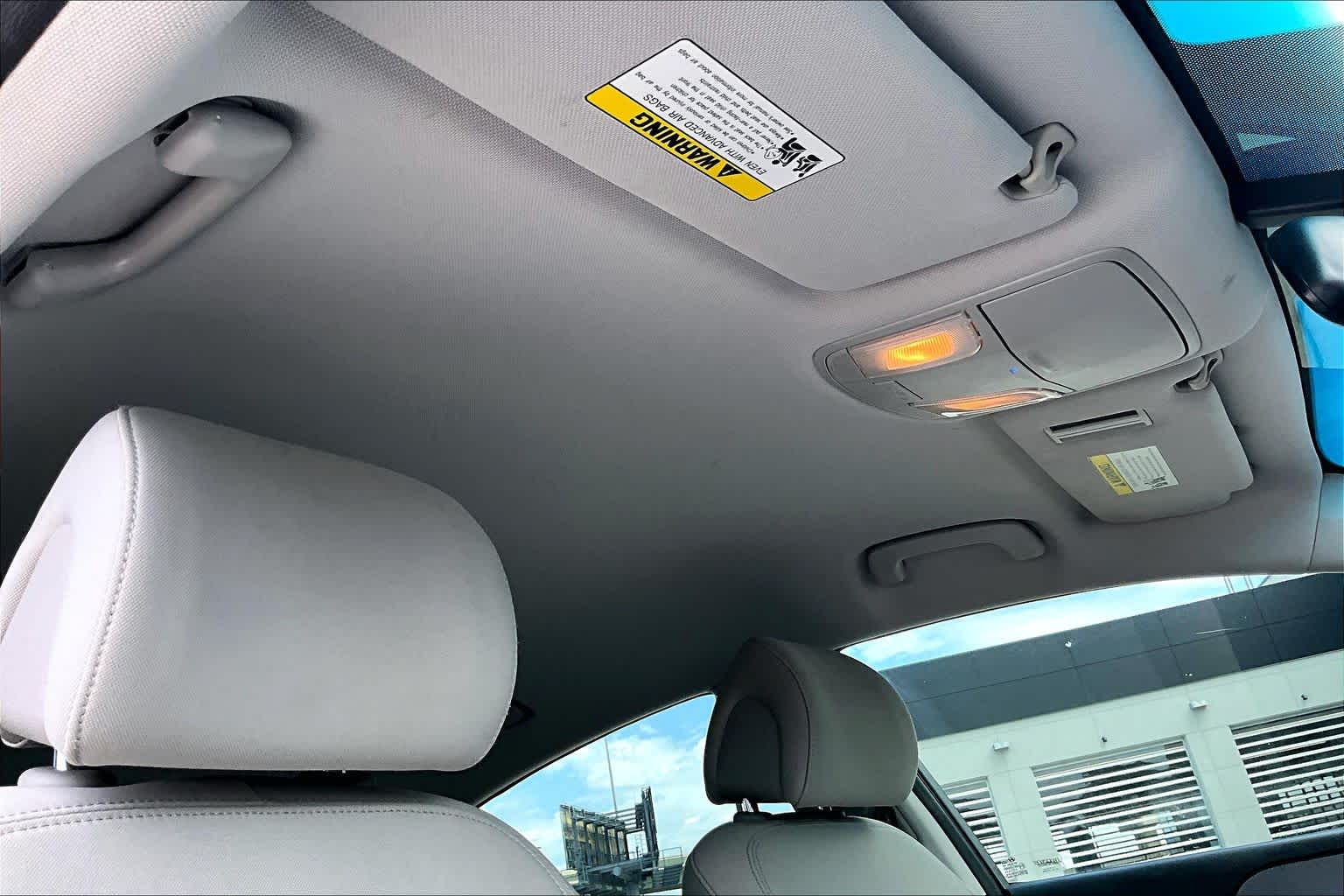 2017 Hyundai Sonata Hybrid photo 13 of 31
