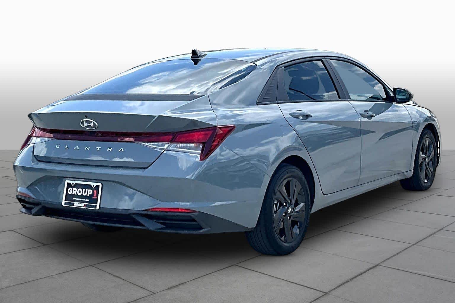 2022 Hyundai Elantra SEL Electric Shadow at AutoNation USA Houston