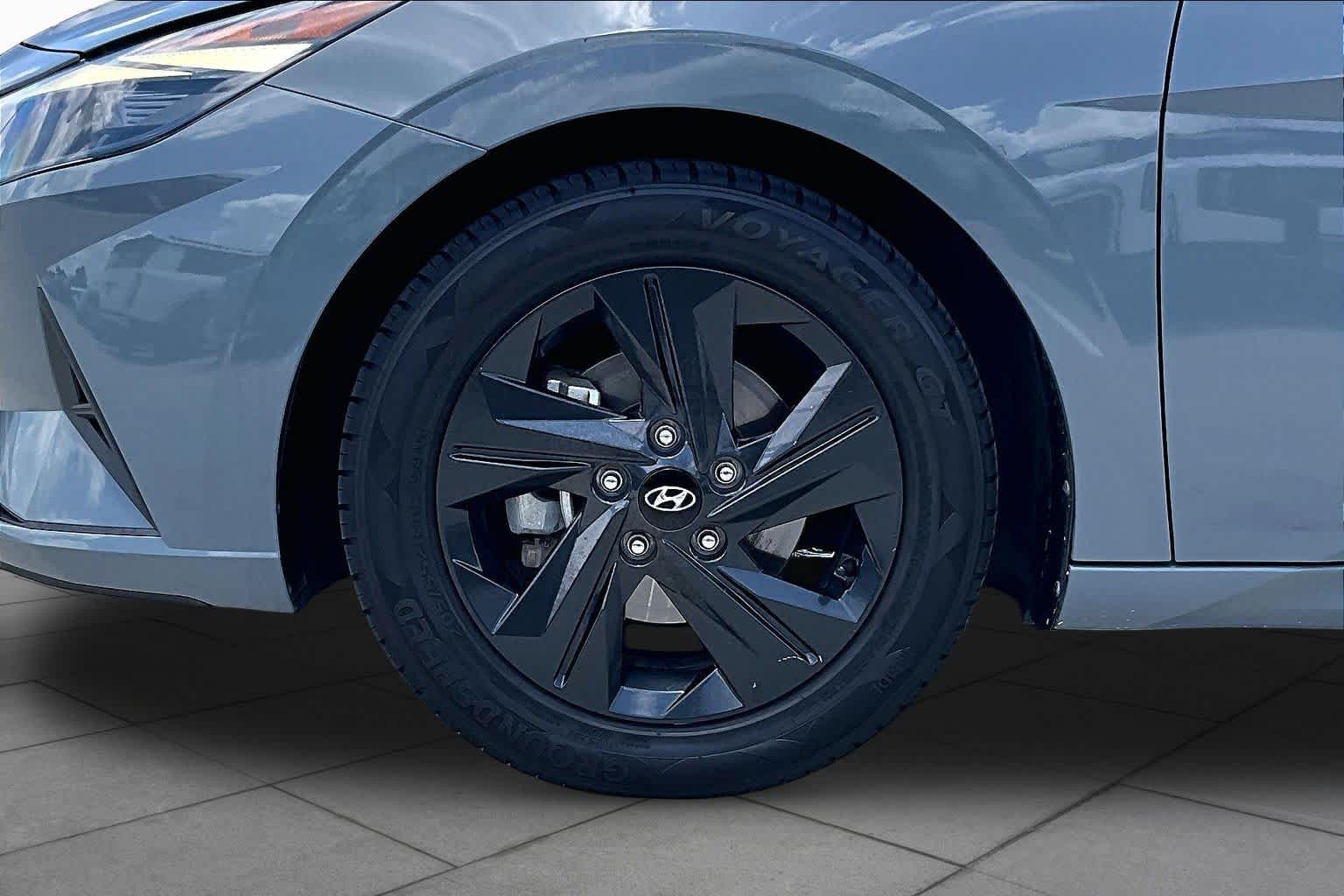 2022 Hyundai Elantra SEL Electric Shadow at AutoNation USA Houston