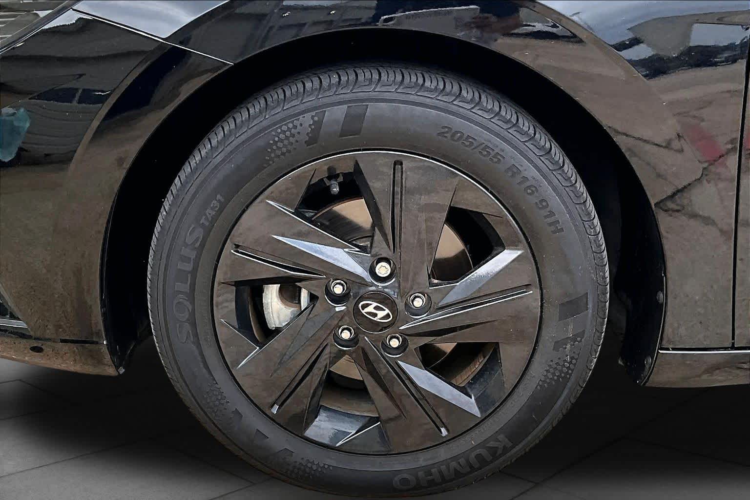 2023 Hyundai Elantra SEL - 9