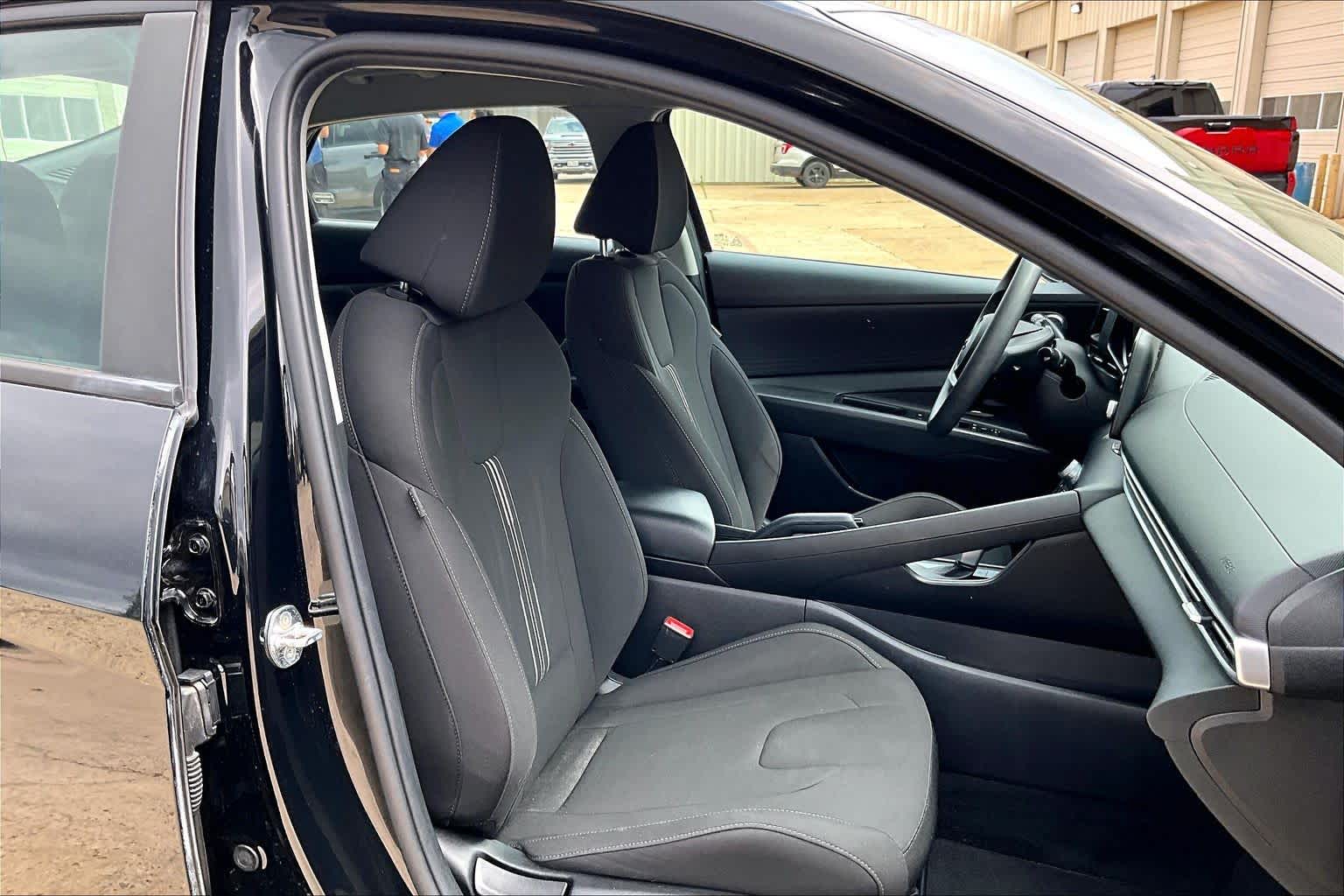 2023 Hyundai Elantra SEL - 8