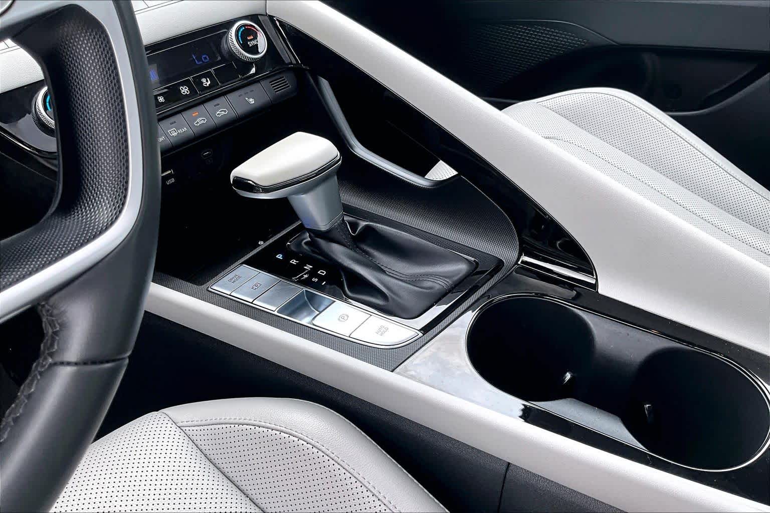 2025 Hyundai Elantra Limited Ecotronic Gray at HGreg Houston