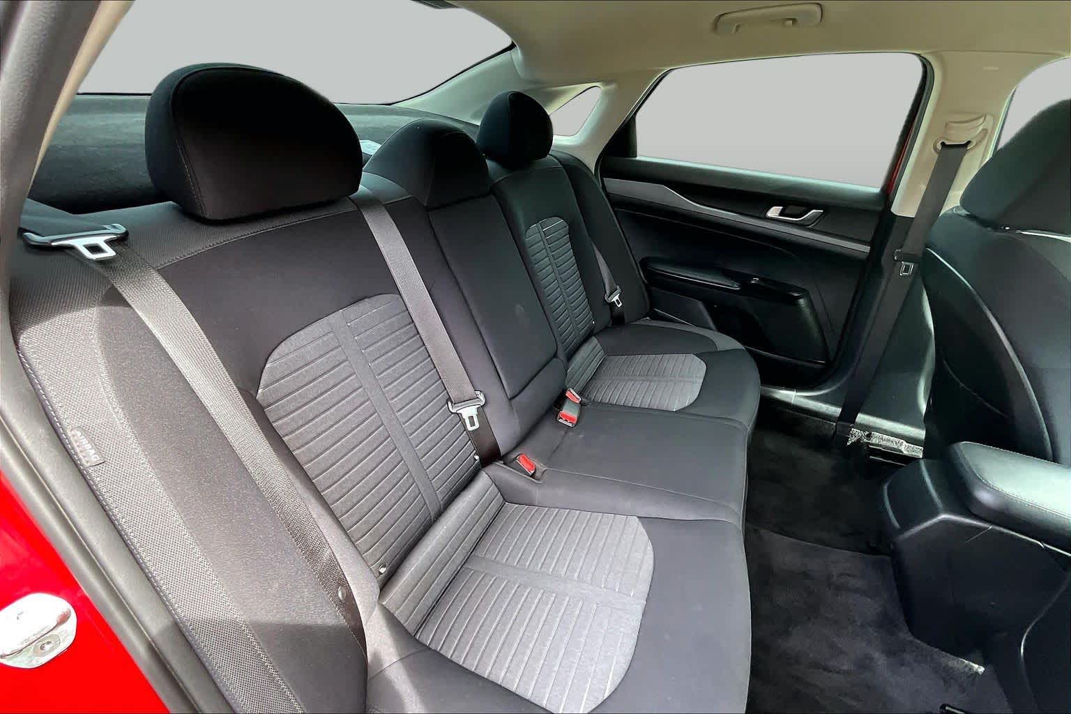 2025 Kia K5 photo 37 of 65