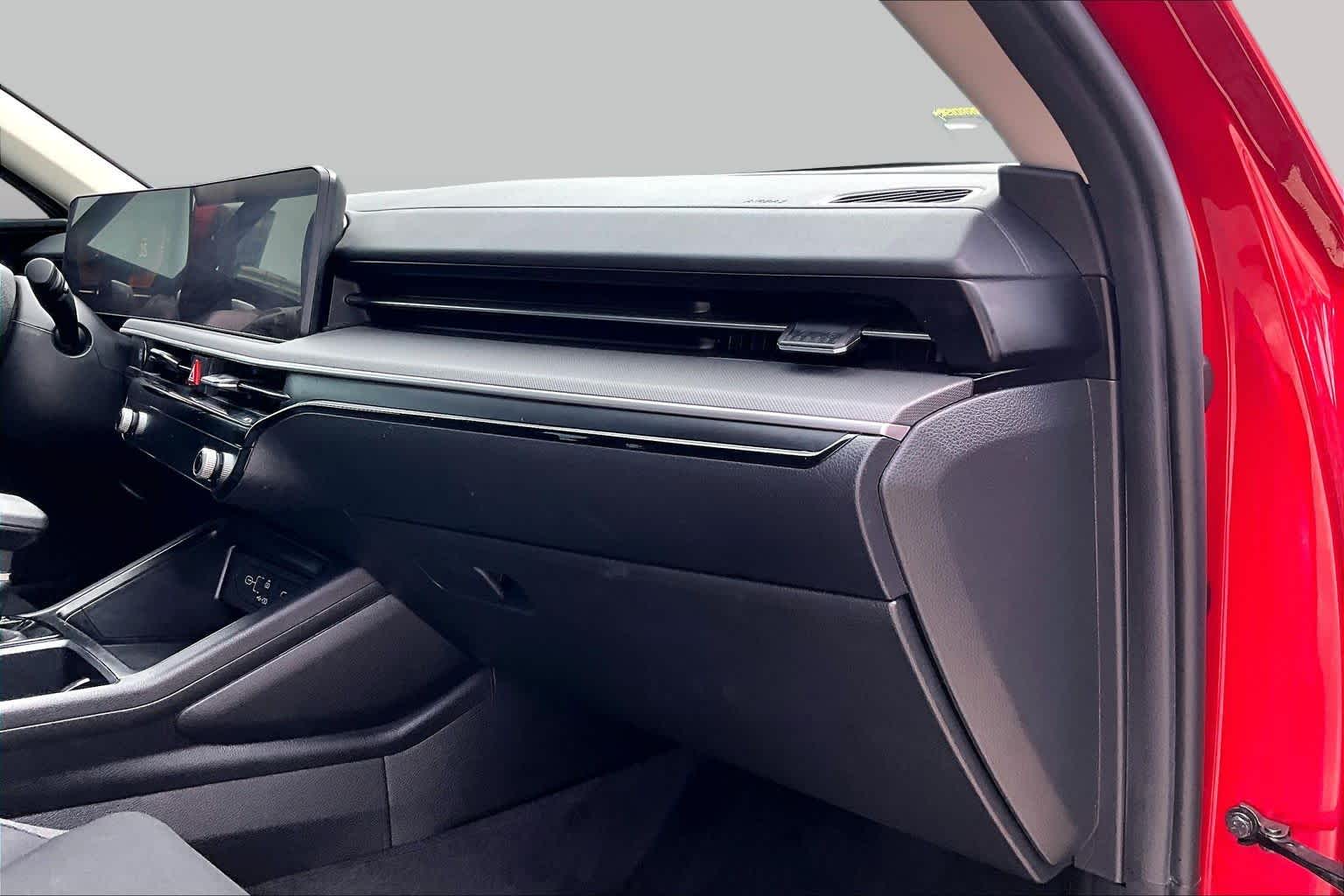 2025 Kia K5 photo 33 of 65