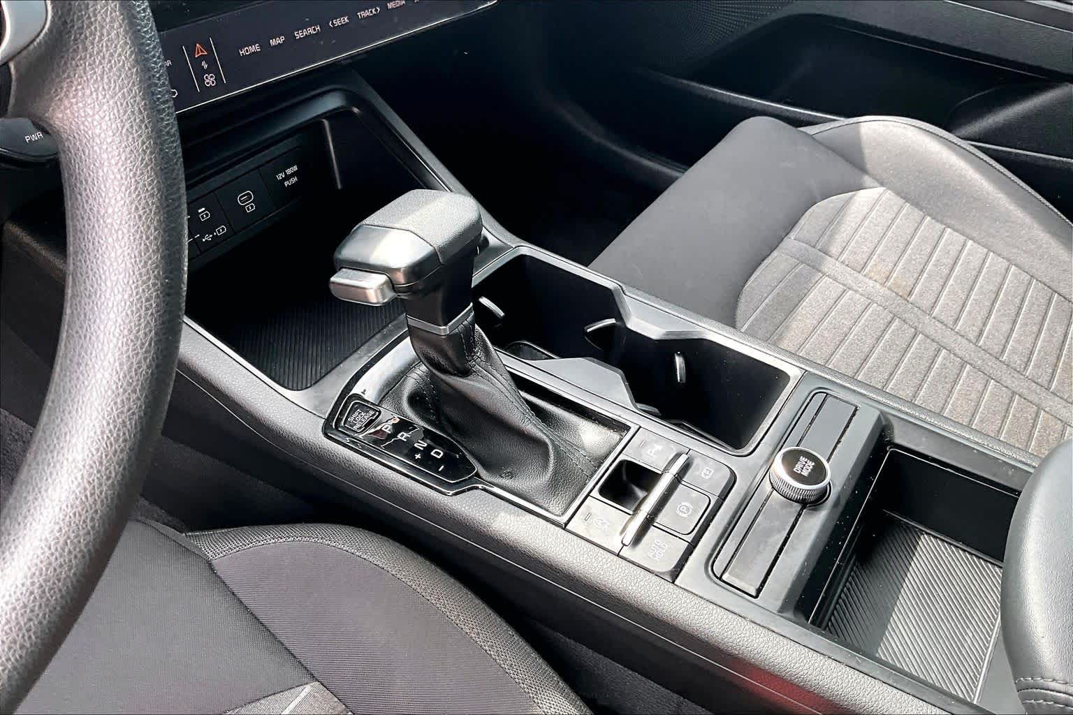 2025 Kia K5 photo 29 of 65