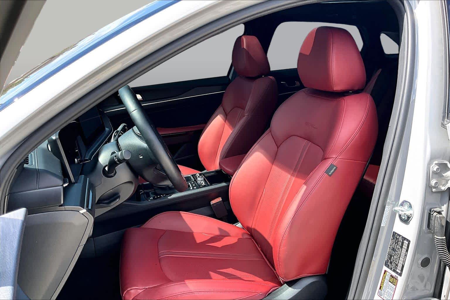 2025 Kia K5 photo 8 of 31