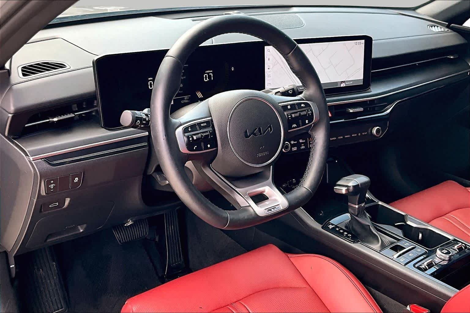 2025 Kia K5 photo 15 of 31