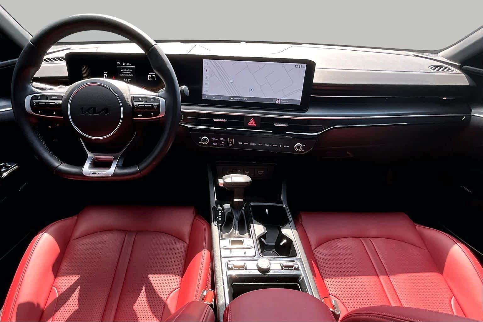 2025 Kia K5 photo 13 of 31