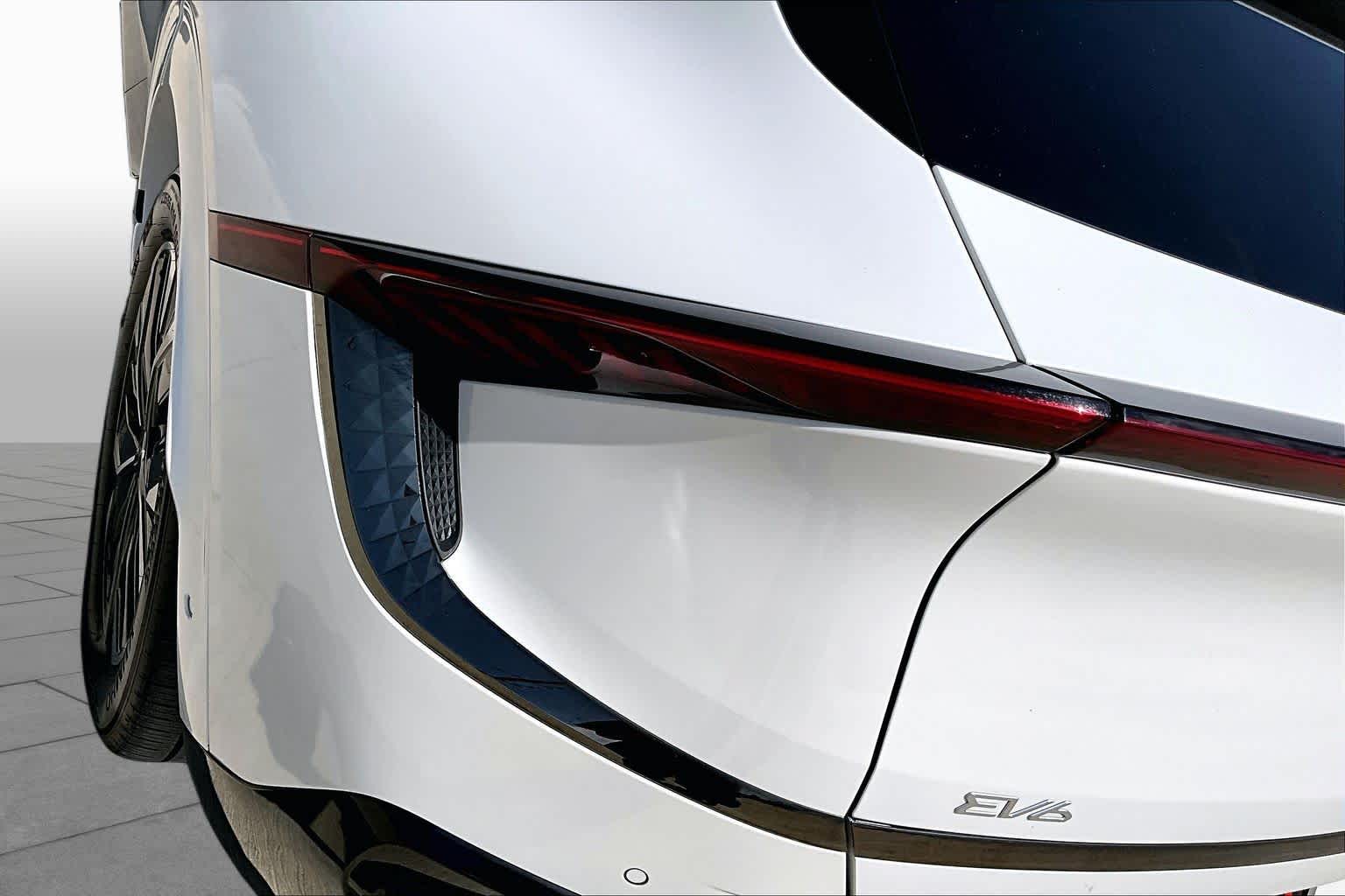 2024 Kia EV6 GT-Line Snow White Pearl at Beck & Masten Kia