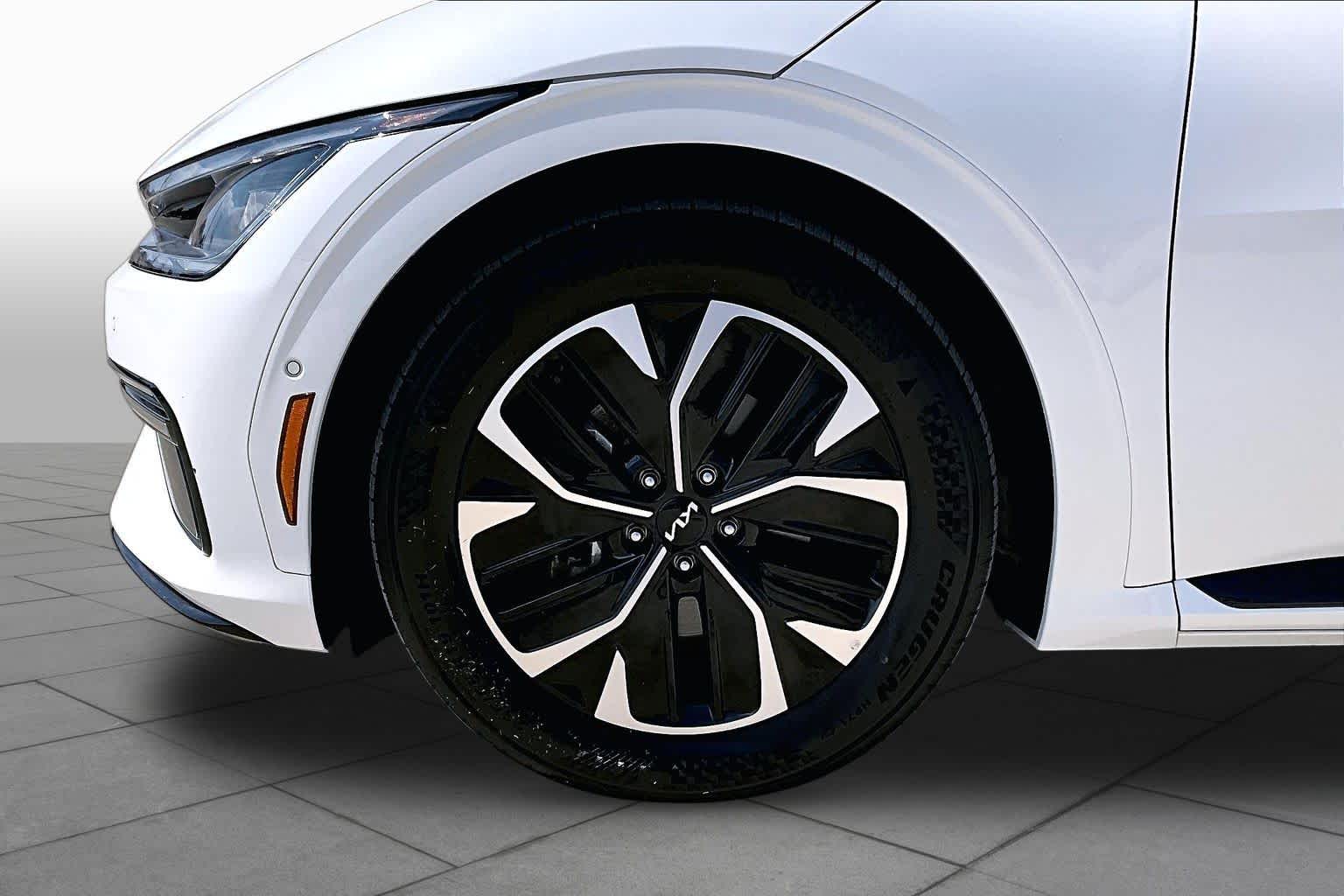 2024 Kia EV6 GT-Line Snow White Pearl at Beck & Masten Kia