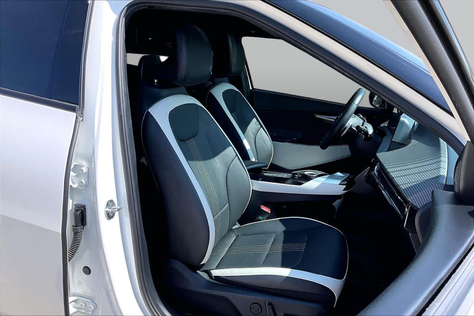 2024 Kia EV6 GT-Line Snow White Pearl at Beck & Masten Kia