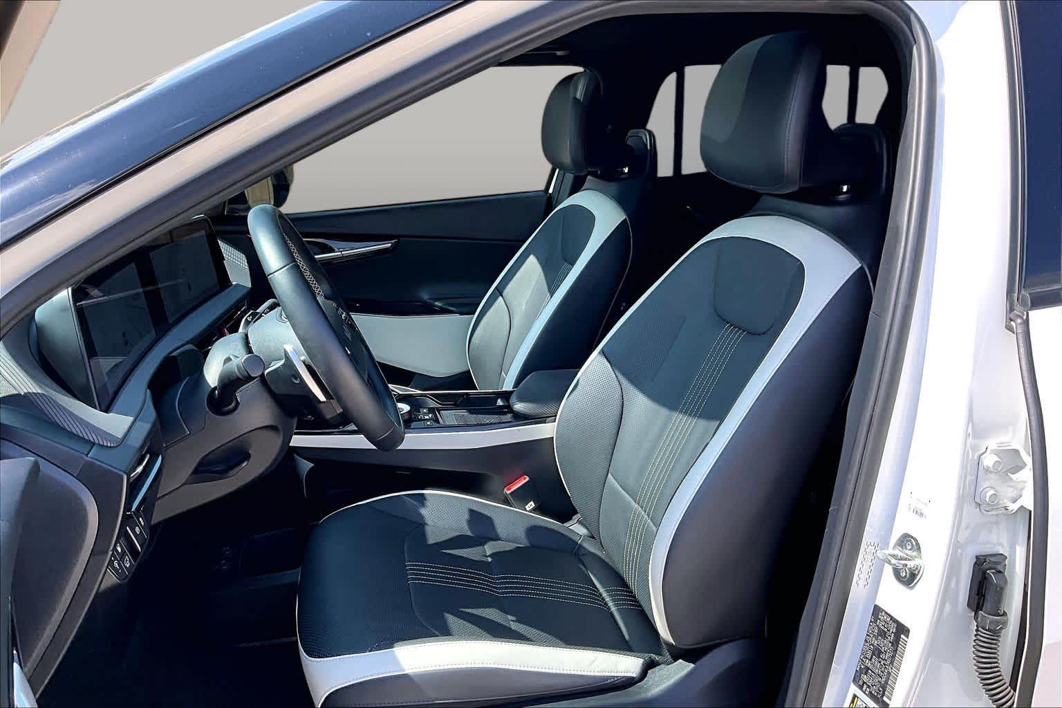 2024 Kia EV6 GT-Line Snow White Pearl at Beck & Masten Kia