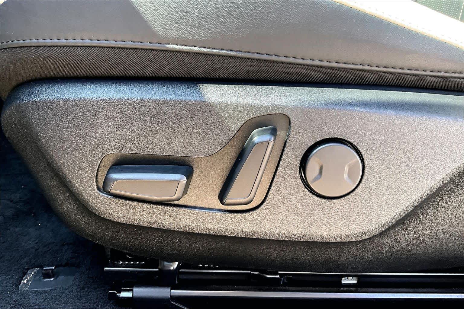 2024 Kia EV6 GT-Line Snow White Pearl at Beck & Masten Kia