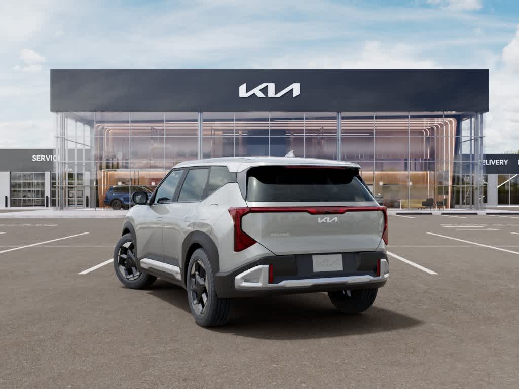 2027 Kia Seltos photo 4 of 27