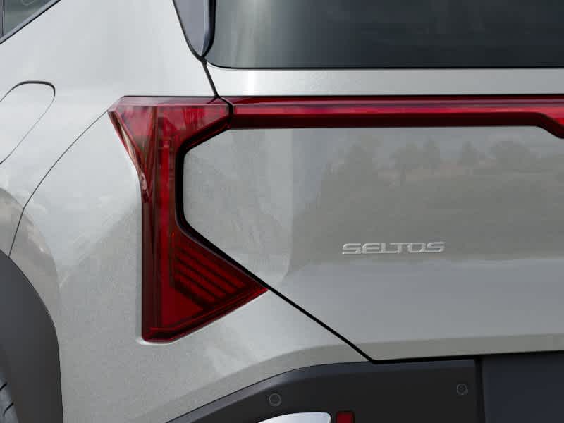 2027 Kia Seltos photo 11 of 27