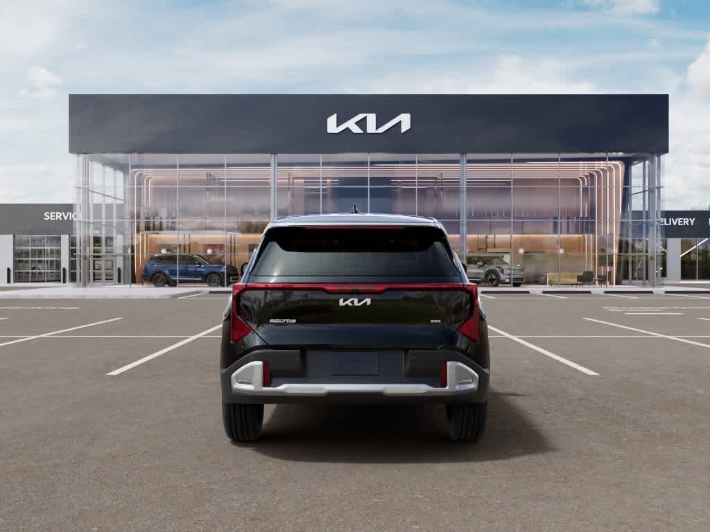 2027 Kia Seltos photo 5 of 27