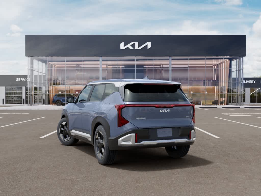 2027 Kia Seltos photo 4 of 27